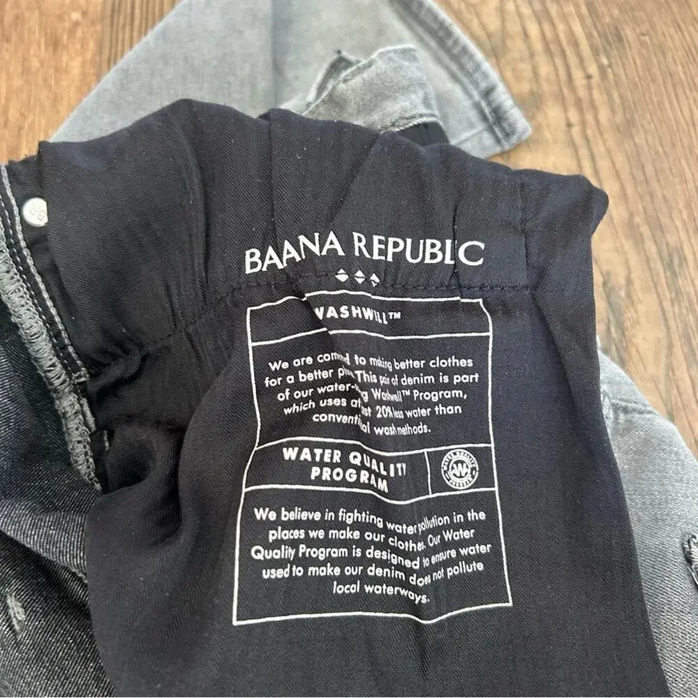 Banana Republic Travel Jean Faded Black Wash Size 38 W 29.5 Inseam